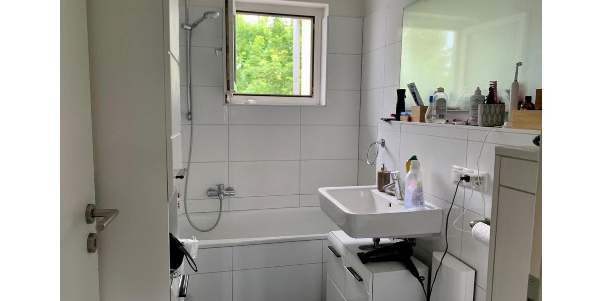 Dachgeschoßwohnung Bonn Poppelsdorf - 3 Zimmer, 72 m&sup2;, 1.500&euro; | Angebot:26415558