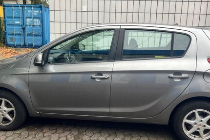 Hyundai i20 112.000 km 3.500 € Köln 51145