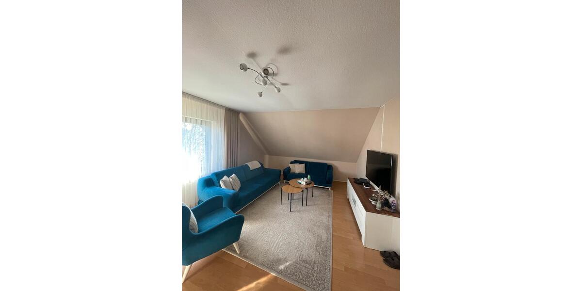 Dachgeschoßwohnung Eitorf - 4 Zimmer, 93 m&sup2;, 1.200&euro; | Angebot:24743568