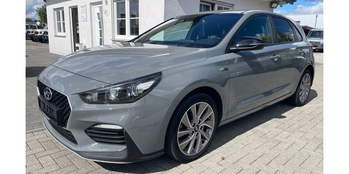 Hyundai i30 93.902 km 11.999 &euro; Rheinbach 53359