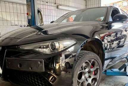 Alfa Romeo Giulia 117.000 km 12.990 &euro; Köln 51067