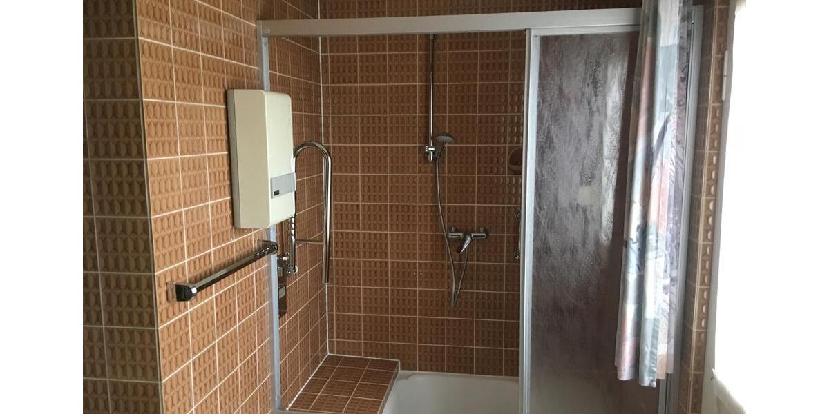 Etagenwohnung Bonn Beuel-Mitte - 1 Zimmer, 28 m&sup2;, 450&euro; | Angebot:25854691