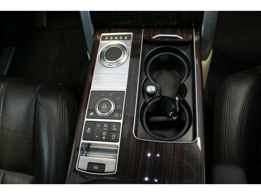 Land Rover Range Rover 4.4 SDV8 Vogue 182.940 km 27.980 € Euskirchen 53881