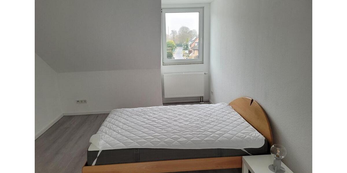 Dachgeschoßwohnung Köln Porz - 2 Zimmer, 52 m&sup2;, 726&euro; | Angebot:25903145