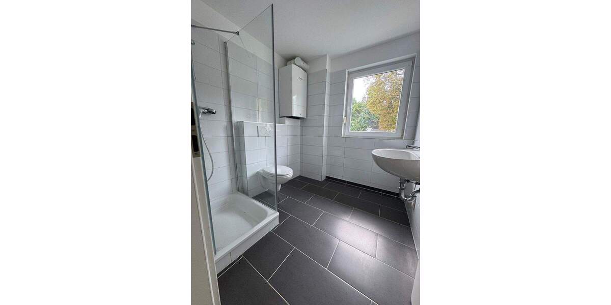 Etagenwohnung Bonn Schweinheim - 3 Zimmer, 82 m&sup2;, 419.900&euro; | Angebot:25687636