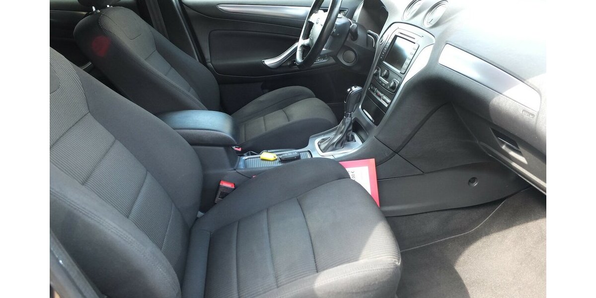 Ford Mondeo 2.0TDCi AUTOMATIC-PROBLEME NAVI XENON PDC B 143.215 km 5.500 &euro; Köln 50858