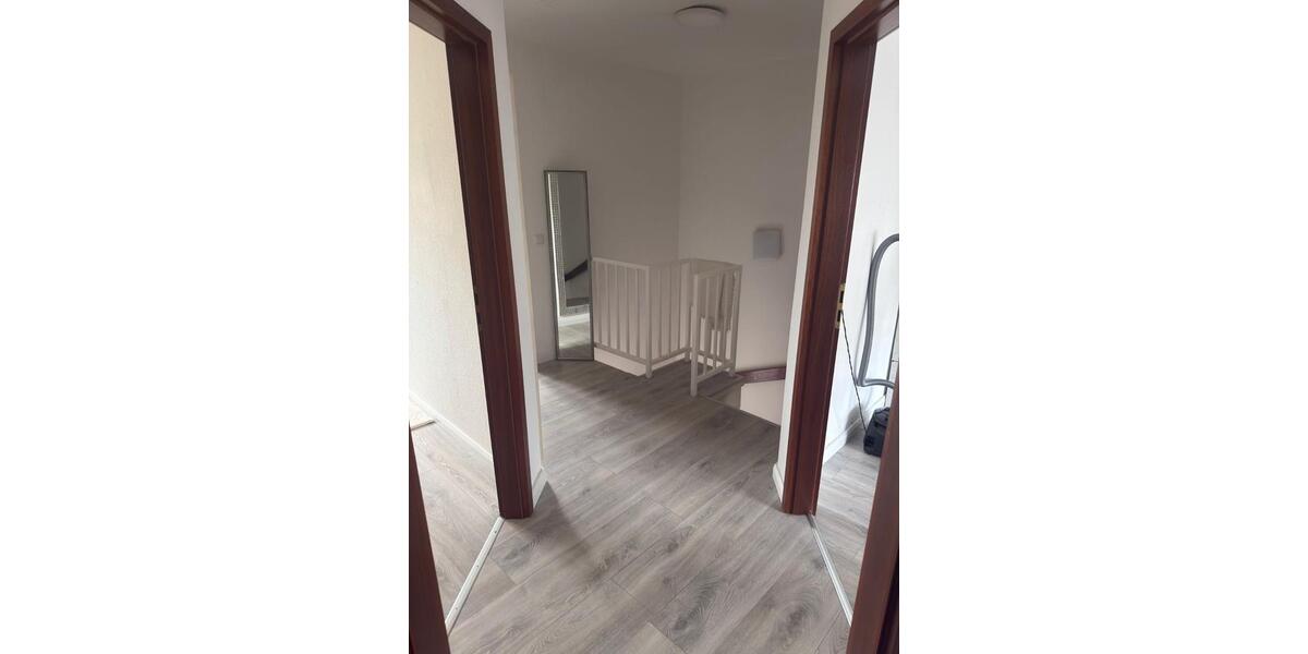 Doppelhaushälfte Wesseling - 4 Zimmer, 113 m&sup2;, 1.800&euro; | Angebot:24738113