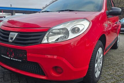 Dacia Sandero 152.654 km 1.950 &euro; Unkel 53572