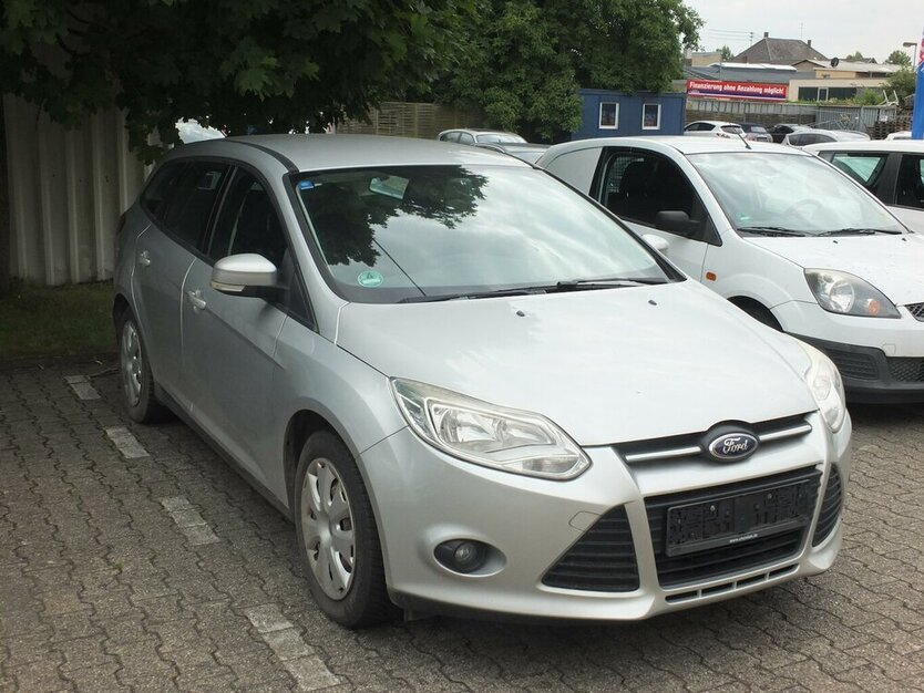 Focus ECOBOOST NAVI PARKASISSTENT orig 63.453 km !