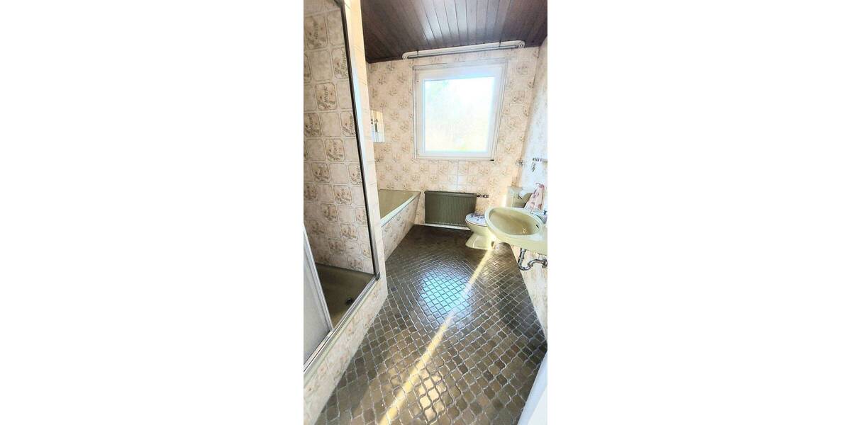 Etagenwohnung Lohmar - 3 Zimmer, 82 m&sup2;, 179.000&euro; | Angebot:26840728