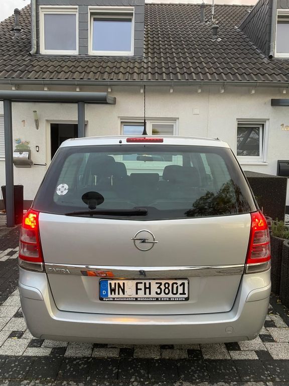 Opel Zafira 260.100 km 2.400 € Köln 50767