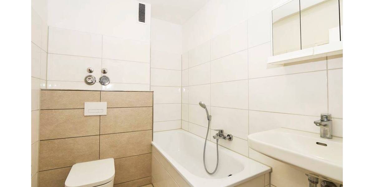 Etagenwohnung Bad Honnef - 5 Zimmer, 155 m&sup2;, 1.400&euro; | Angebot:26257153