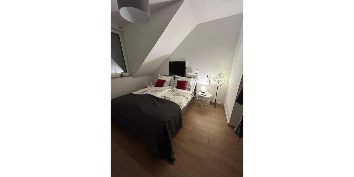 Dachgeschoßwohnung Köln Kalk - 2 Zimmer, 69 m&sup2;, 1.035&euro; | Angebot:24812338