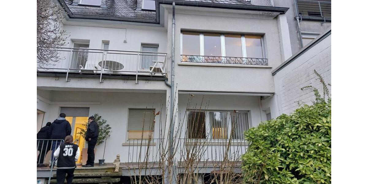 Stadthaus mitten in der Siegburger City für gewerbliche Zwecke Mieten 14 zimmer