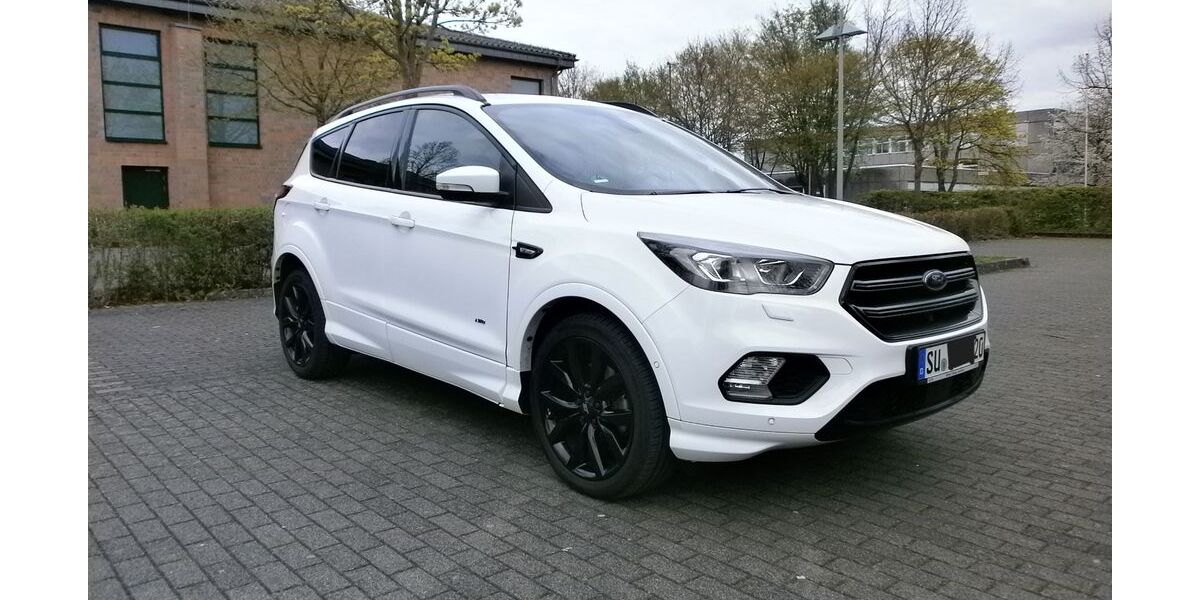 Ford Kuga 146.900 km 14.200 &euro; Troisdorf 53844