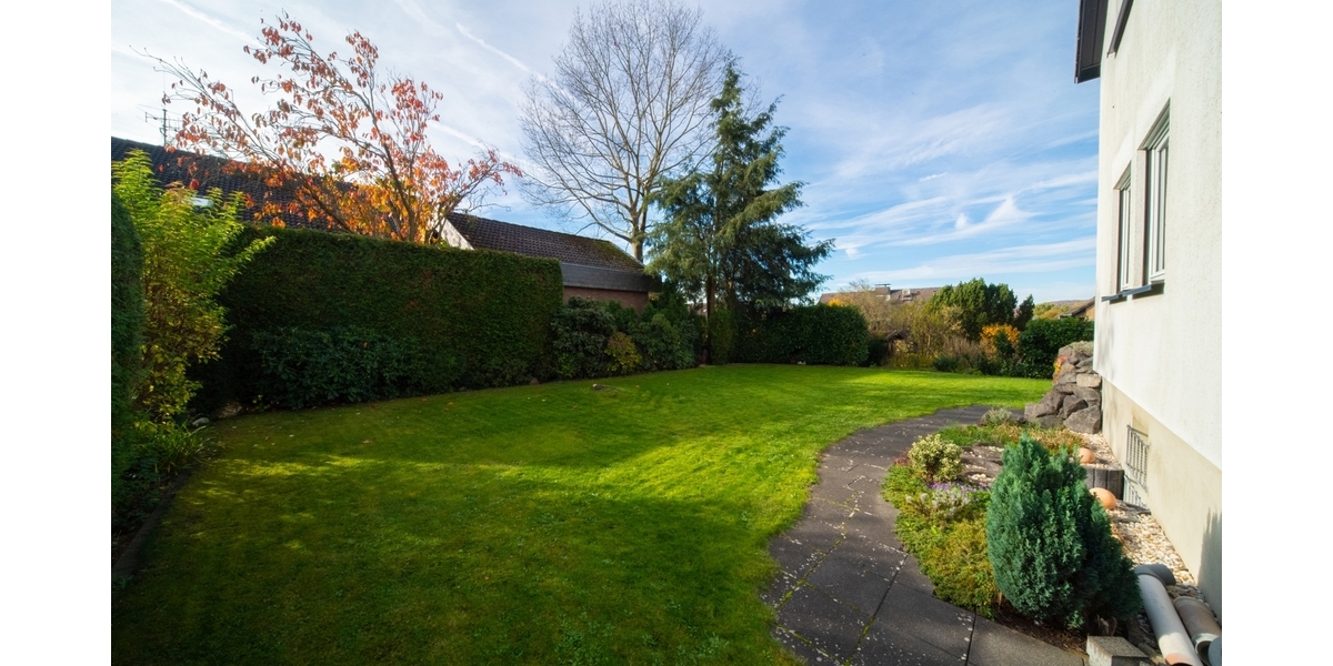 Charmantes Zweifamilienhaus mit gepflegtem Garten – Viel Platz, ruhige Lage in idyllischer Waldnähe - Zweifamilienhaus Rheinbreitbach | Angebot:23660349