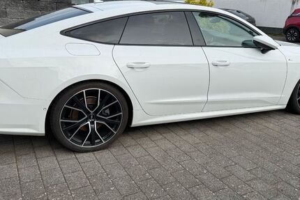 Audi A7 88.000 km 47.900 € Köln 51107