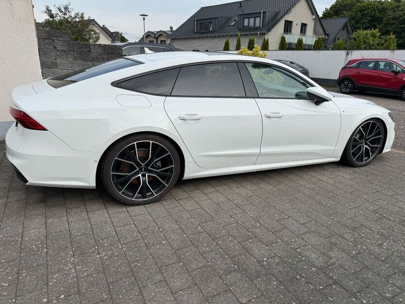 Audi A7 88.000 km 47.900 € Köln 51107