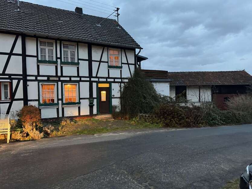 Haus zum Kaufen in Eitorf 129.000 € 150 m²