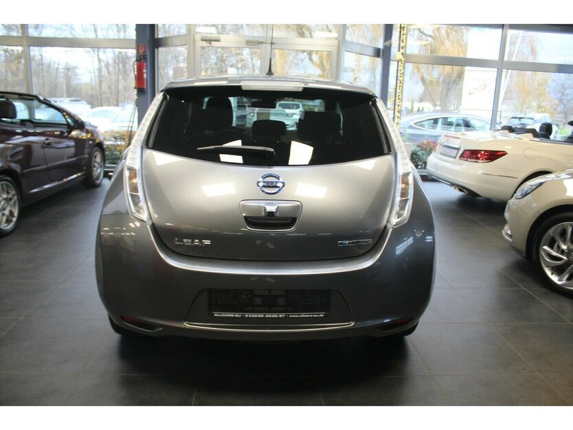 Nissan Leaf 30 kWh Tekna 360° 1.Hand 9.986 km 9.980 € Euskirchen 53881