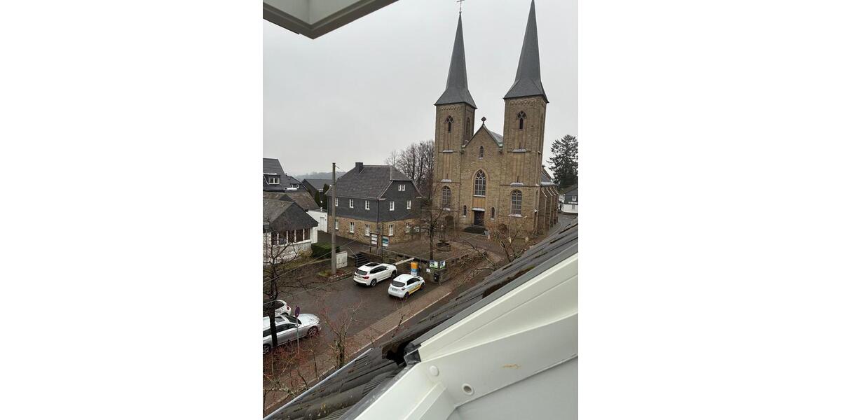 Dachgeschoßwohnung Rösrath - 3.5 Zimmer, 67 m&sup2;, 1.150&euro; | Angebot:24763824