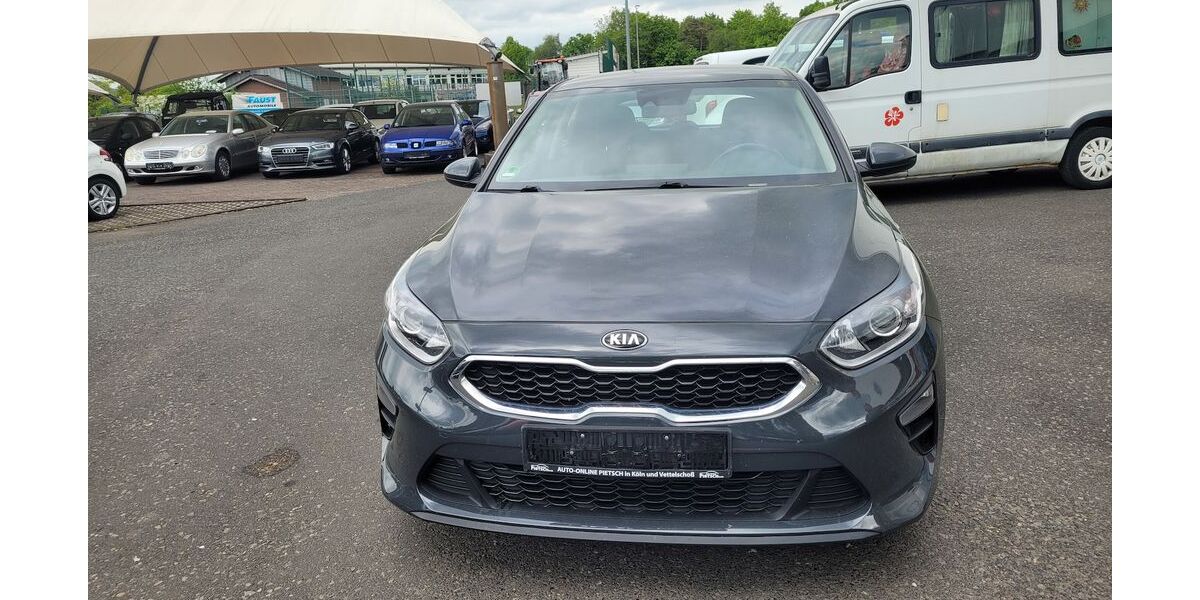 Kia ceed / Ceed 78.707 km 15.490 &euro; Vettelschoss 53560
