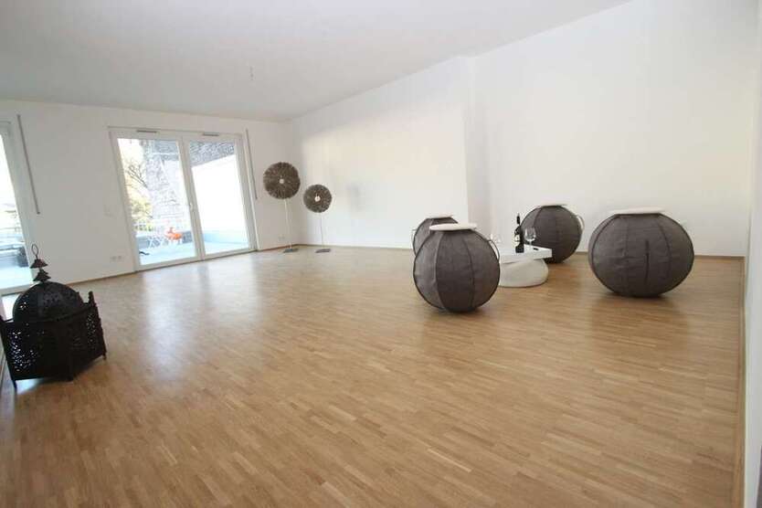 Wohnung zum Mieten in Königswinter 1.370,56 € 130.5 m²