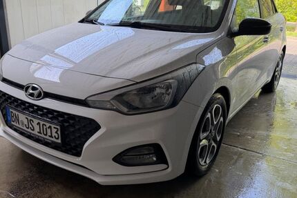 Hyundai i20 65.935 km 13.500 &euro; Bonn 53225