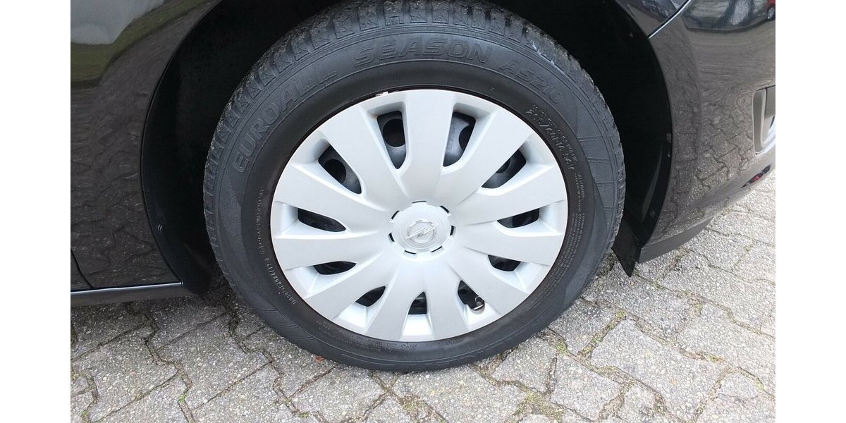 Opel Astra SELECTION GARAGENWAGEN orig. 71.086 km ! 71.086 km 8.408 &euro; Köln 50858