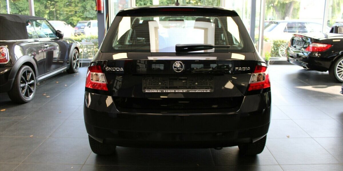 Skoda Fabia 1.0 MPI Cool Edition 66.971 km 7.980 &euro; Euskirchen 53881