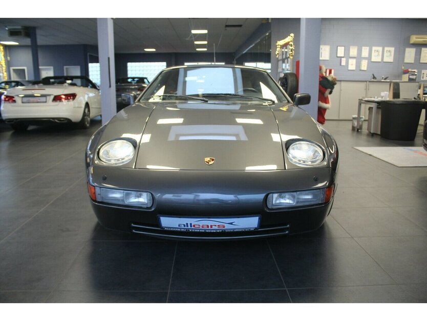 Porsche 928 GT - OLDTIMER - Schiebedach - Klima - 122.303 km 46.980 € Euskirchen 53881