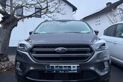 Ford Kuga 93.000 km 15.500 &euro; Köln 50767