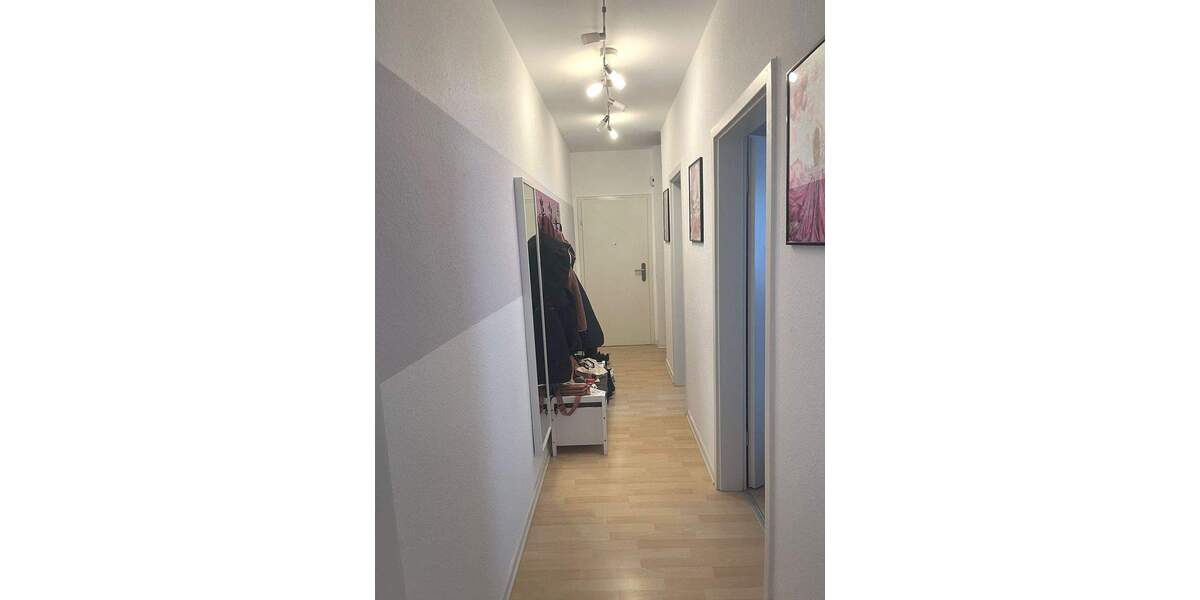 Etagenwohnung Bergisch Gladbach Refrath - 2 Zimmer, 68 m&sup2;, 745&euro; | Angebot:25697882