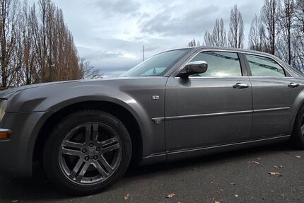 Chrysler 300C 228.700 km 3.000 &euro; Sankt Augustin 53757