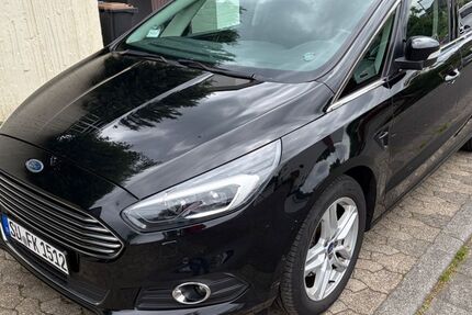 Ford S-Max 180.000 km 16.100 &euro; Wachtberg 53343