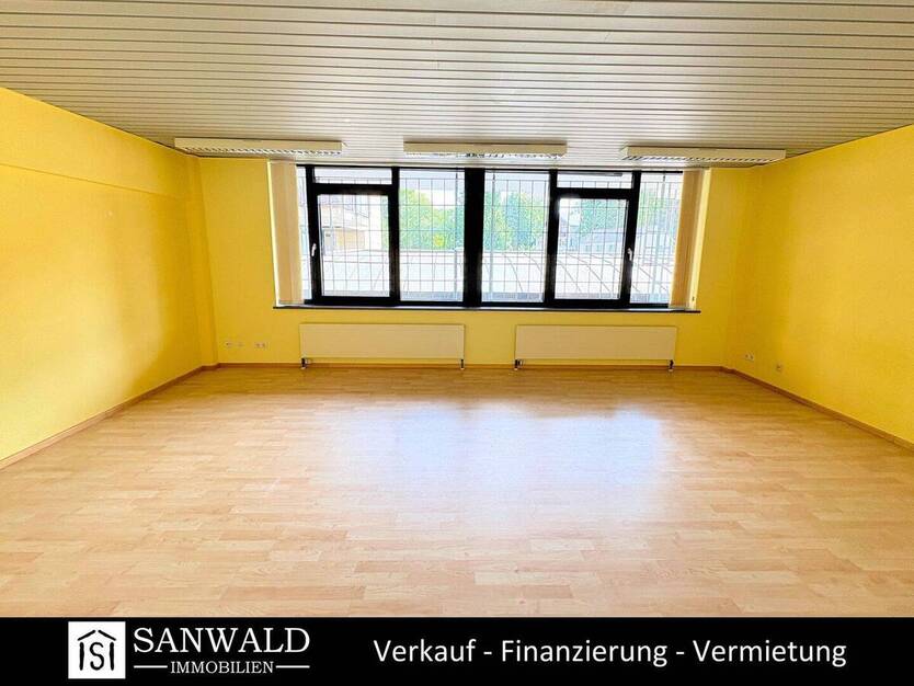 Praktische Büroeinheit mit KFZ-Stellplatz 1 zimmer