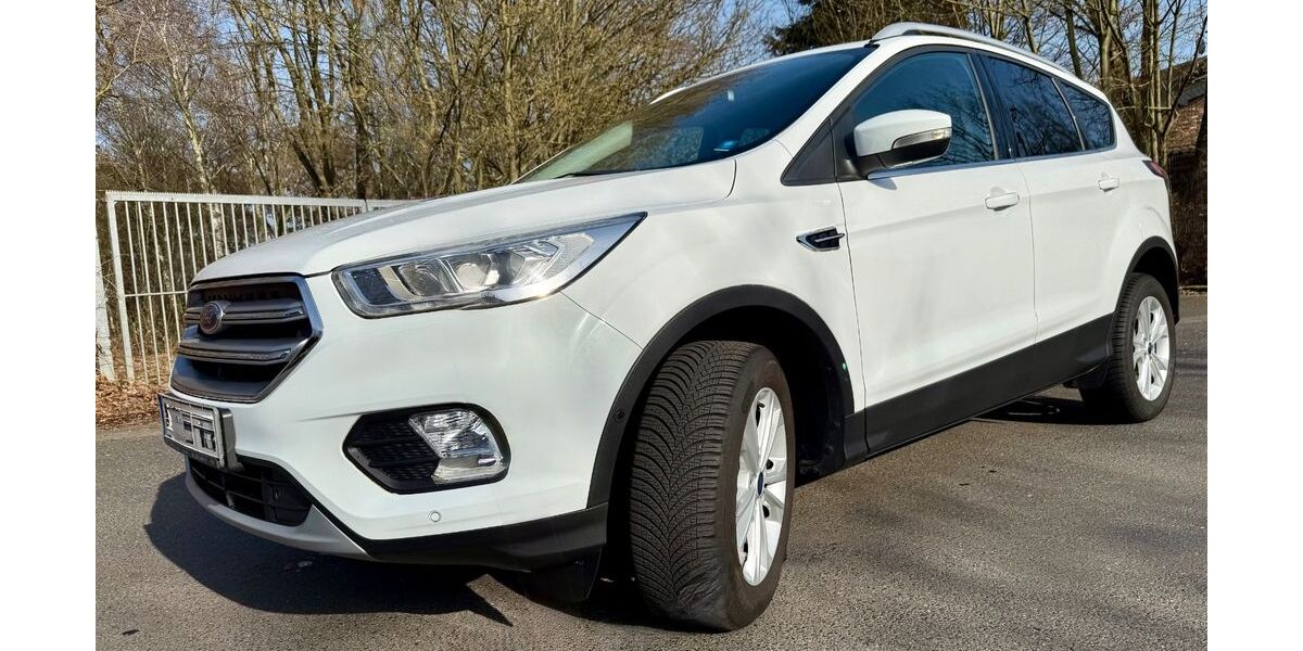 Ford Kuga 34.360 km 14.490 &euro; Niederkassel 53859