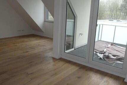 Neue helle Dachgeschoßwohnung mit moderner Heiztechnik im Energiesparhaus Bonn-Endenich - Wohnung Bonn Dransdorf | Angebot:24049039