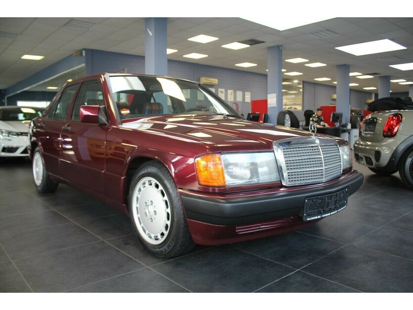 Mercedes-Benz 190 E 1.8 Avantgarde Rosso TOP ZUSTAND 130.065 km 19.980 € Euskirchen 53881