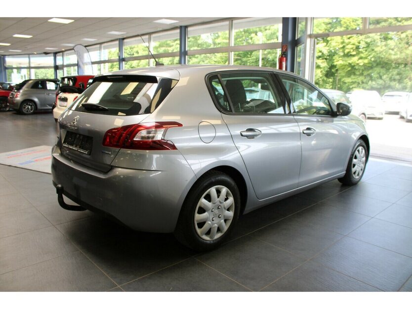 Peugeot 308 1.2 PureTech 110 Active - AHK - 71.312 km 9.980 € Euskirchen 53881