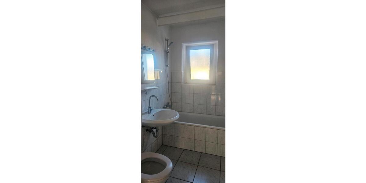 Etagenwohnung Bonn Tannenbusch - 2 Zimmer, 60 m&sup2;, 1.000&euro; | Angebot:26254915