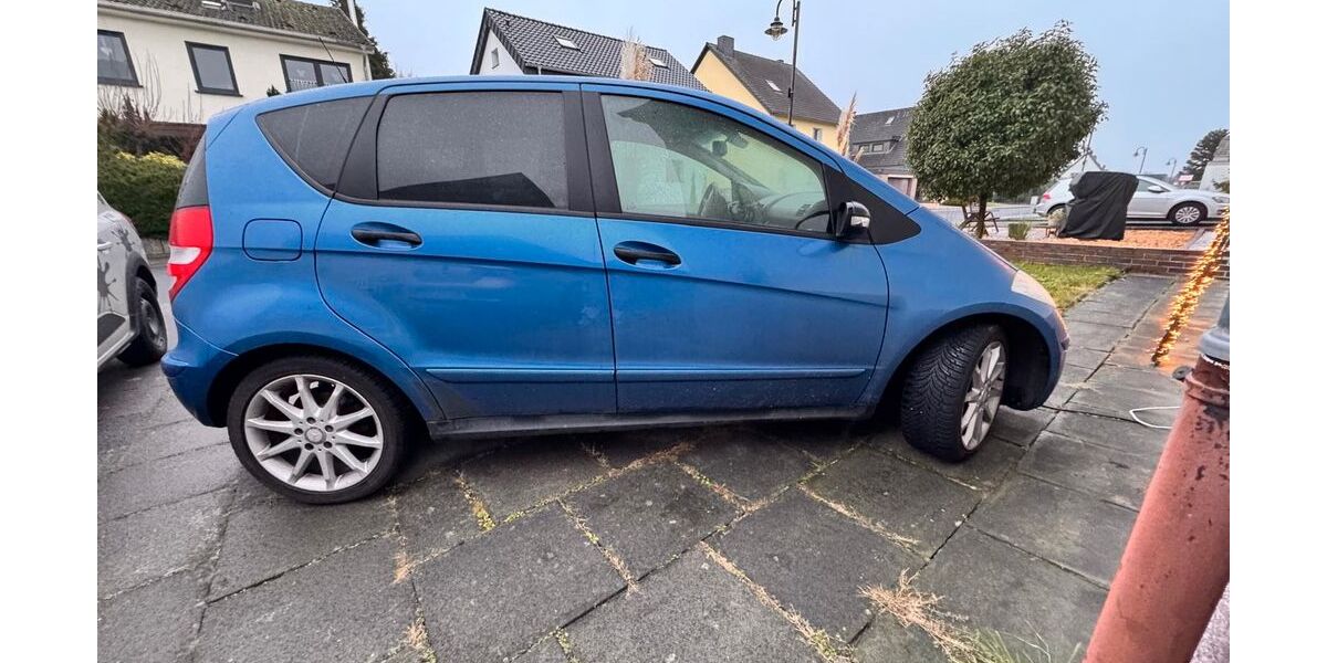 Mercedes-Benz A 160 288.000 km 1.200 &euro; Troisdorf 53840