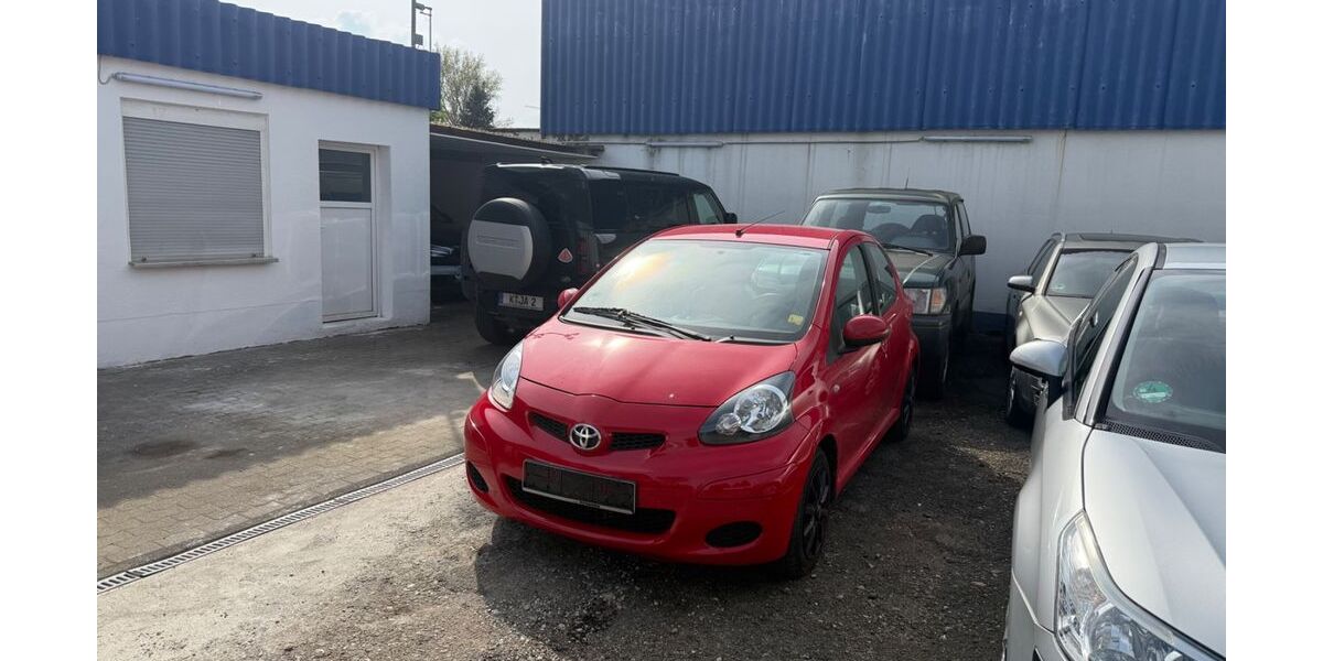 Toyota Aygo (X) 90.000 km 4.250 &euro; Köln 50825