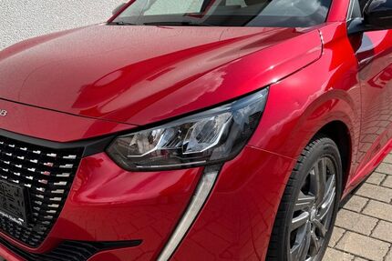 Peugeot 208 133.838 km 8.900 &euro; Bergisch Gladbach 51467