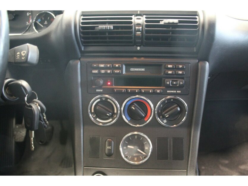 BMW Z3 1,9 Cabrio + Hardtop 73.342 km 9.980 € Euskirchen 53881