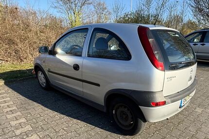 Opel Corsa 97.000 km 1.950 &euro; Bonn 53123
