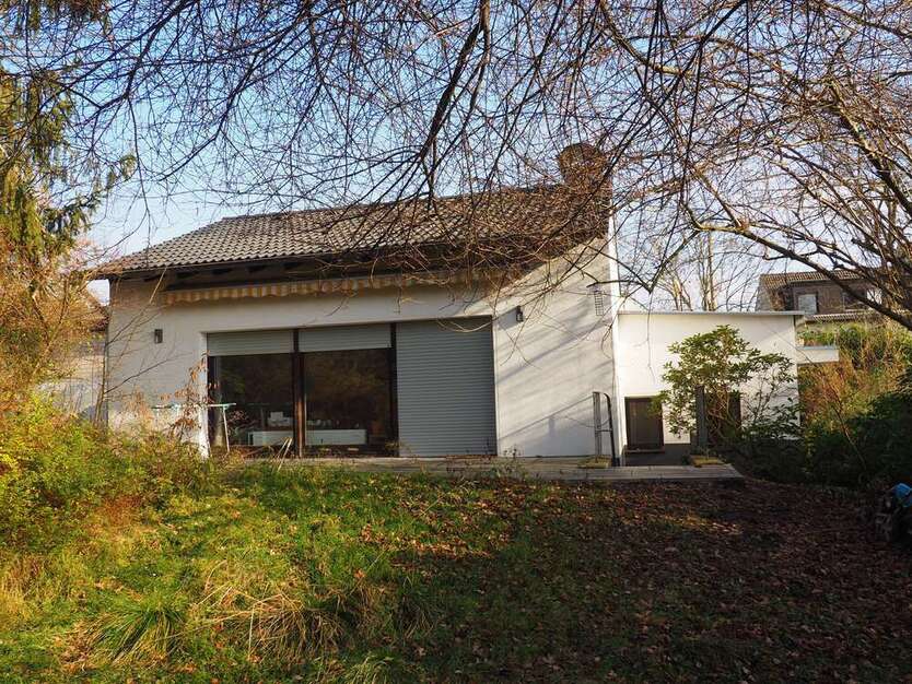 Haus zum Kaufen in Köln 1.100.000 € 200 m²