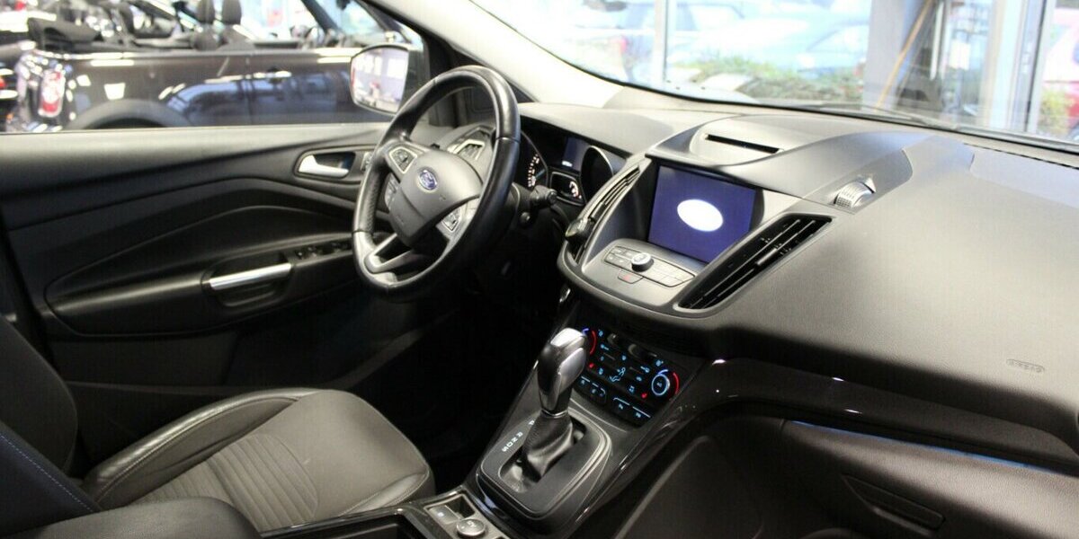 Ford Kuga 1.5 EcoBoost 4x4 Aut. Titanium 97.755 km 15.980 &euro; Euskirchen 53881