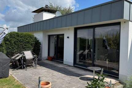 Freistehender Bungalow in Panoramalage mit Außenschwimmbad in Bad Honnef-Aegidienberg (Brüngsberg) 3 zimmer