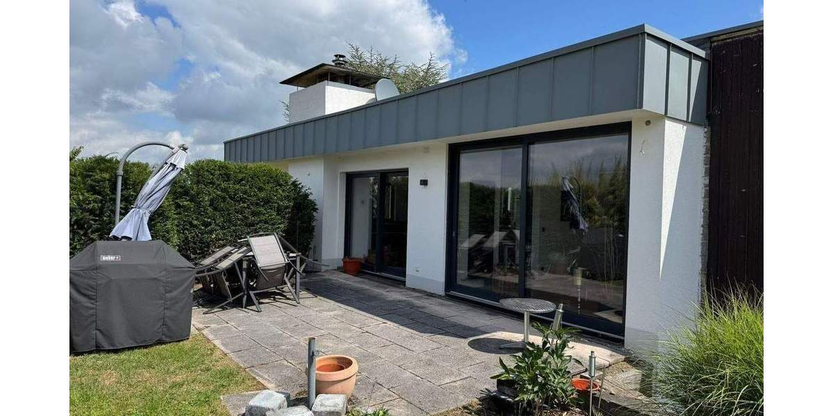 Freistehender Bungalow in Panoramalage mit Außenschwimmbad in Bad Honnef-Aegidienberg (Brüngsberg) 3 zimmer